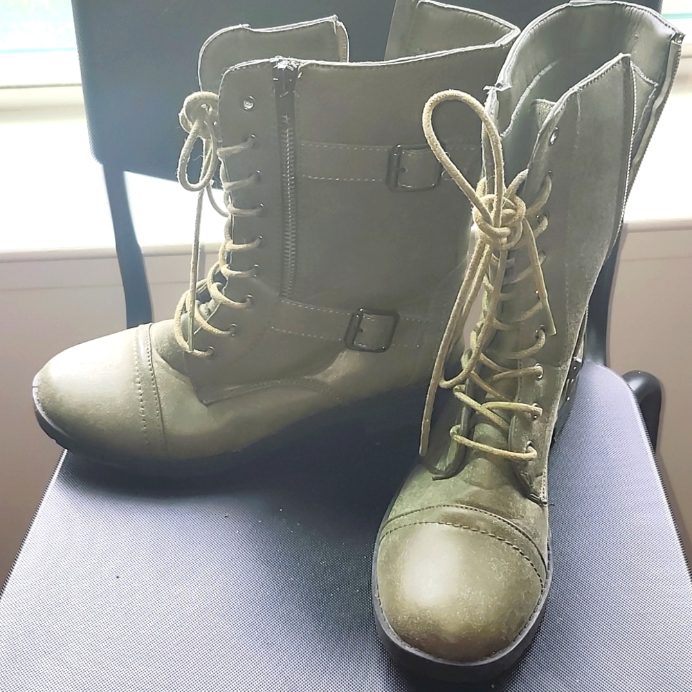 Women Boots